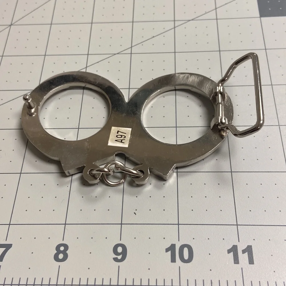 Handcuffs Belt Buckle - Picture 2 of 2